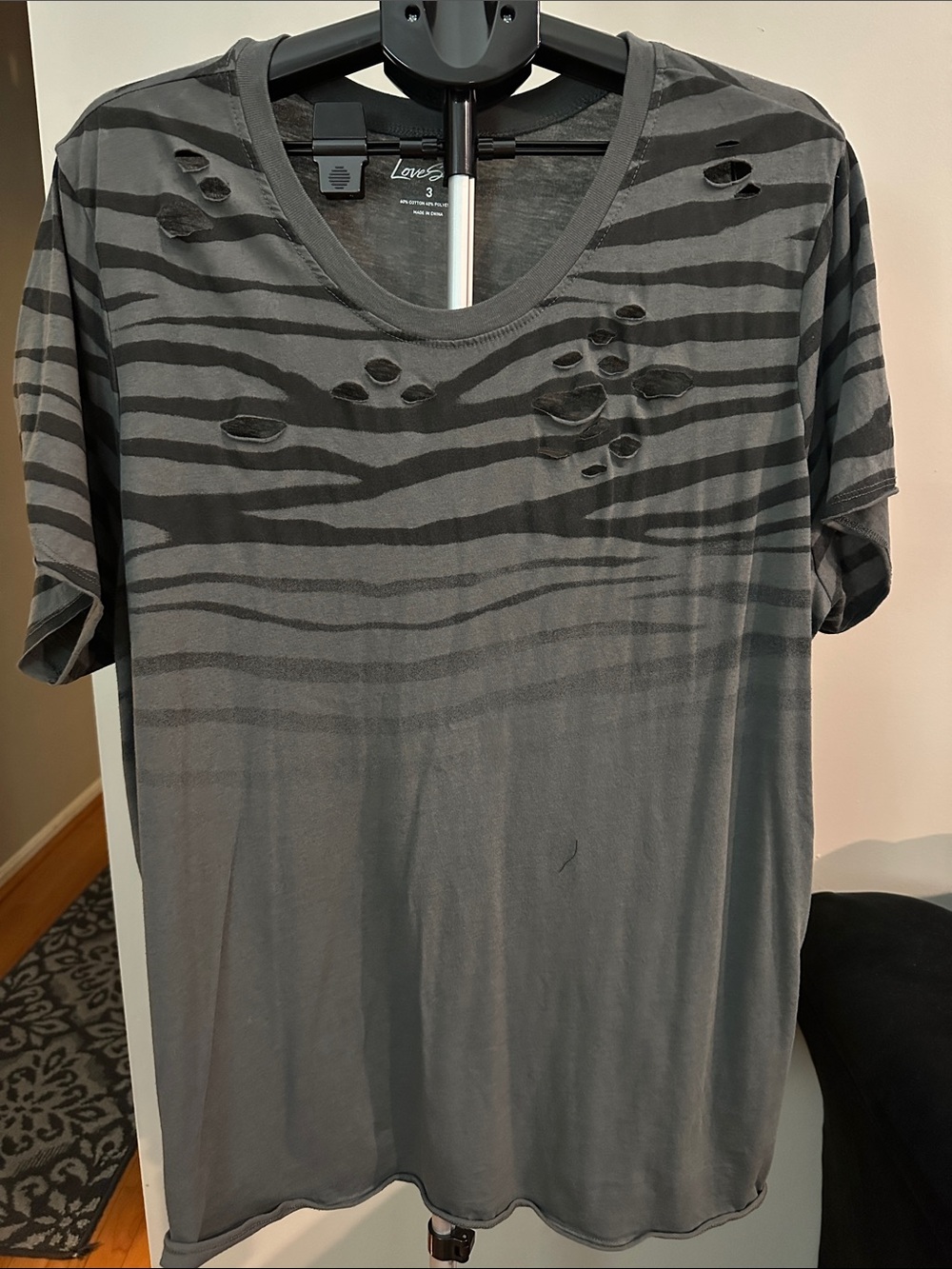 Torrid LoveSick Distressed Tee Women 3X Gray Tiger Stripe Grunge SoftAlt